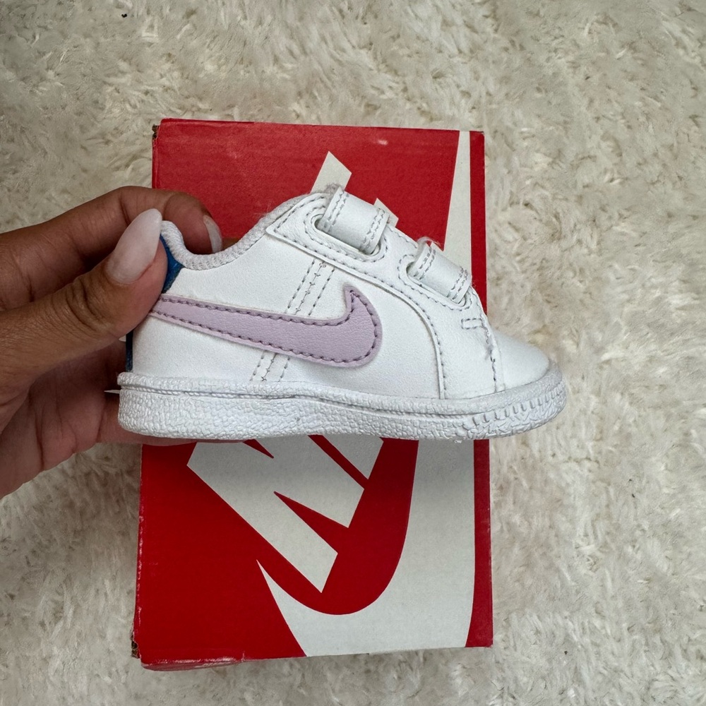Toddler Velcro Nike 💜